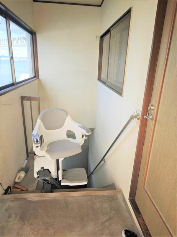 階段昇降機、階段リフト、福祉用具