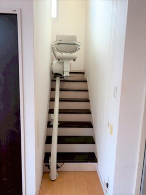 階段昇降機、階段リフト、ステアリフト、福祉用具