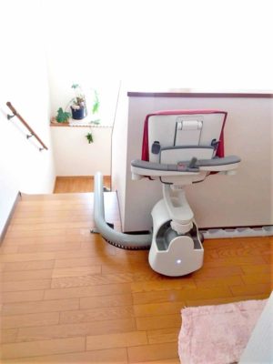 階段昇降機、階段リフト、ステアリフト、福祉用具
