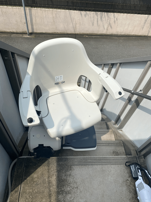 1412b7cdb8f1305946c4d4ca7576d38c 3