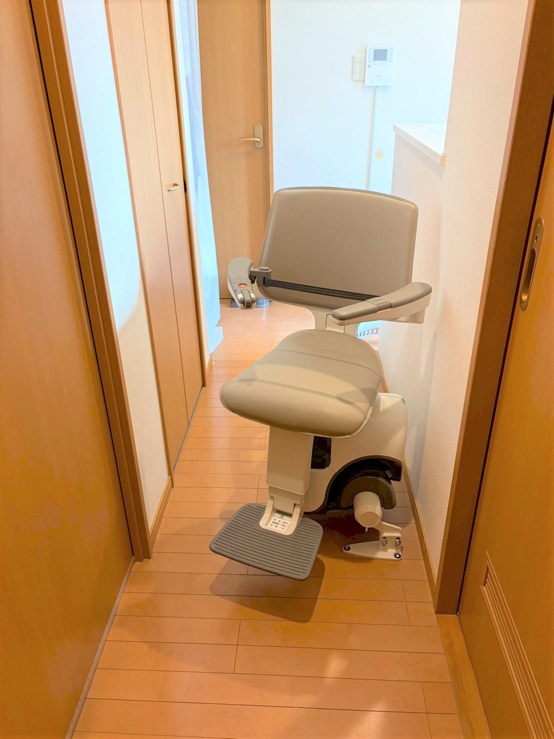 階段昇降機、階段リフト、ステアリフト、福祉用具
