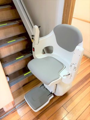 階段昇降機、階段リフト、ステアリフト、福祉用具