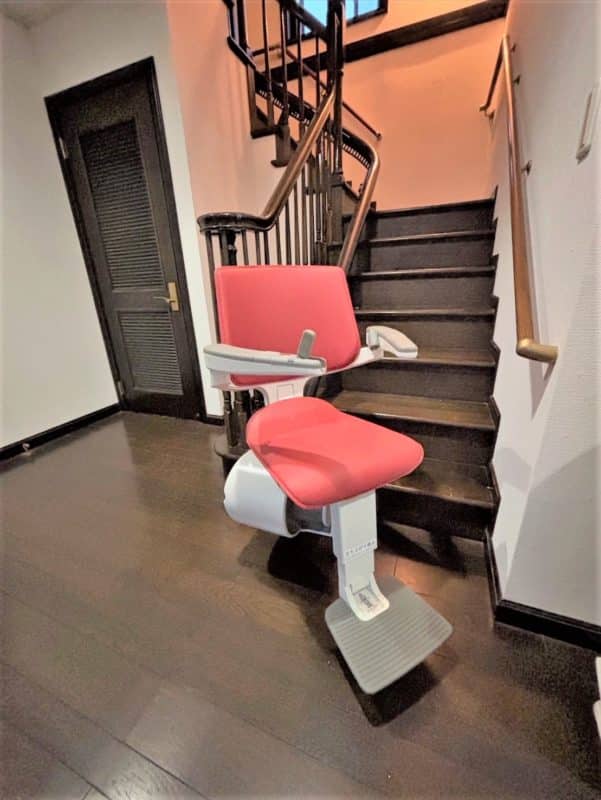 階段昇降機、階段リフト、福祉用具