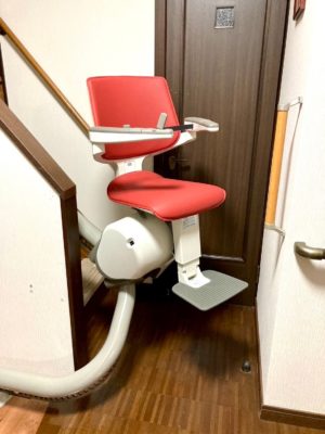 階段の昇り降りが楽になる福祉用具。階段昇降機。階段リフト。