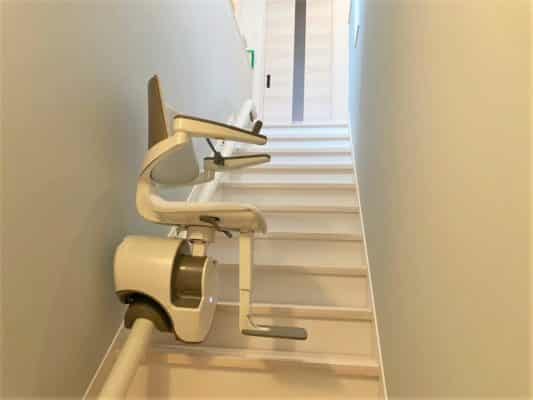 いす式階段昇降機、階段リフト、福祉用具、階段
