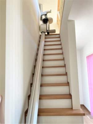 いす式階段昇降機、階段リフト、階段、福祉用具