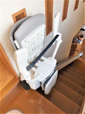 いす式階段昇降機、階段リフト、階段、福祉用具