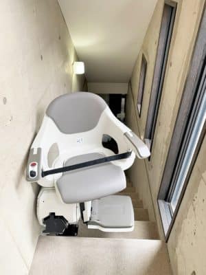 階段昇降機、階段リフト、福祉用具