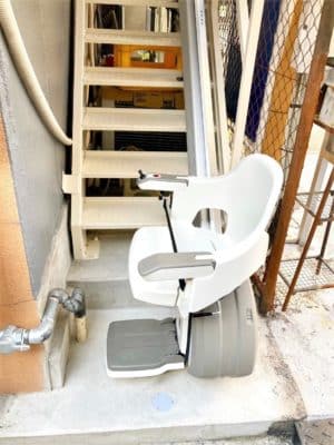 階段昇降機、階段リフト、屋外階段