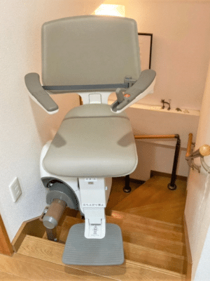 階段昇降機、曲線型、屋内用