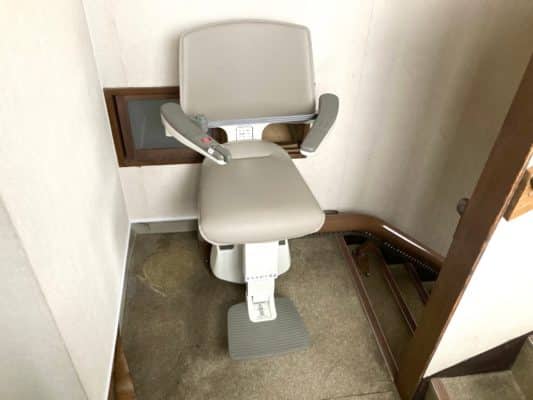 階段昇降機　屋内　曲線型