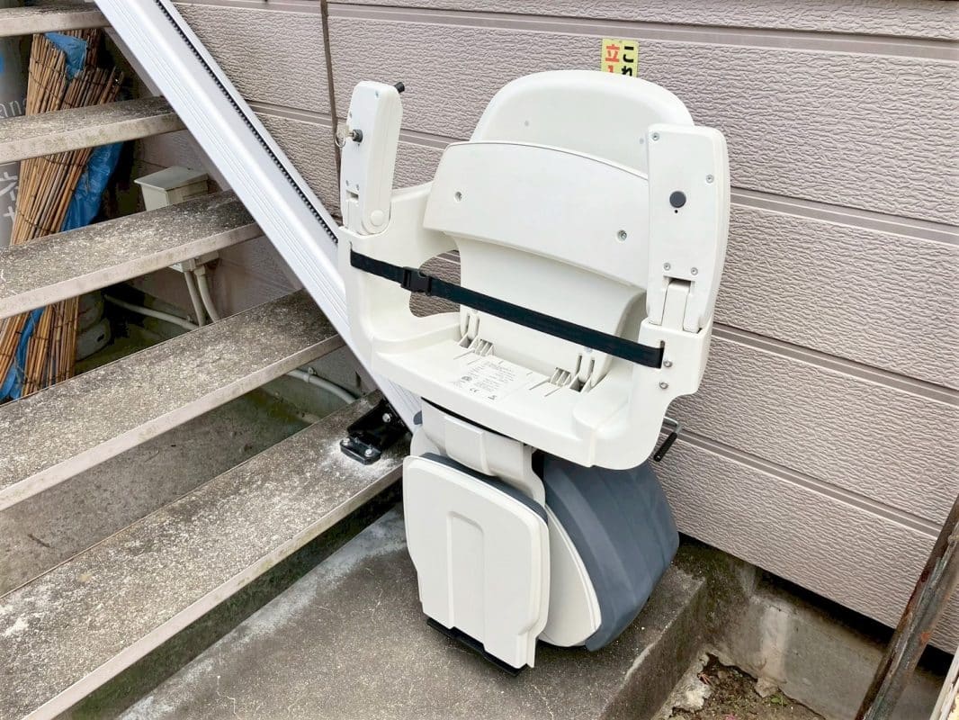 階段昇降機、階段リフト、福祉用具