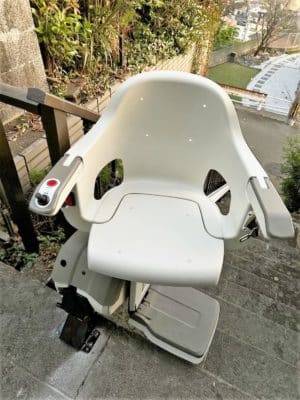 階段の登り降りが楽になる福祉用具。階段昇降機。階段リフト。