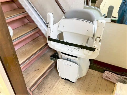 階段昇降機、階段リフト、福祉用具