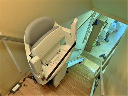 階段昇降機、階段リフト、福祉用具