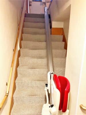 階段昇降機、階段リフト、福祉用具