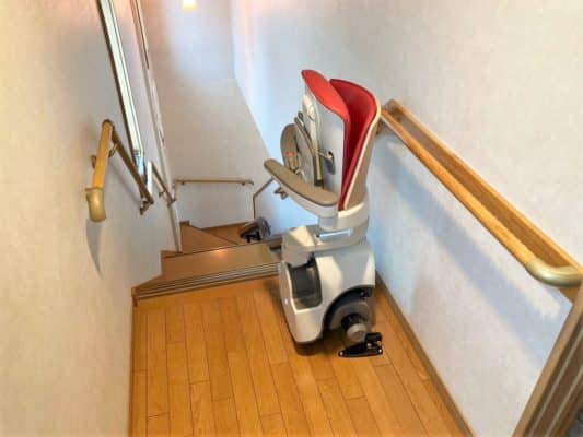 階段昇降機、階段リフト、福祉用具