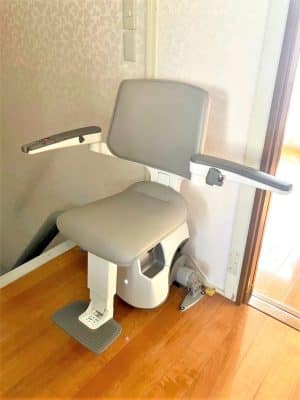 階段昇降機、階段リフト、福祉用具