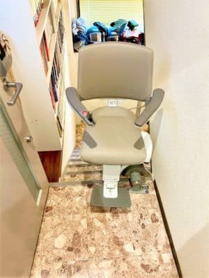 階段昇降機、階段リフト、福祉用具