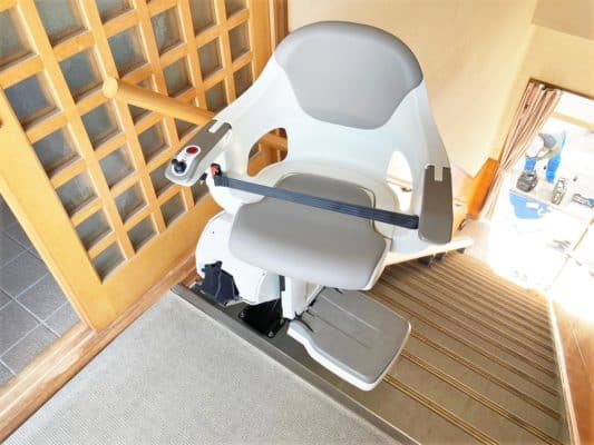 福祉用具、階段昇降機、階段リフト、階段につけるリフト