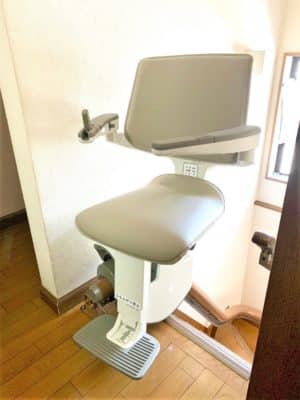 階段昇降機、階段リフト、福祉用具