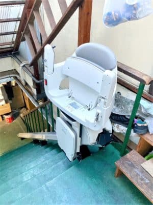 階段昇降機、階段リフト、