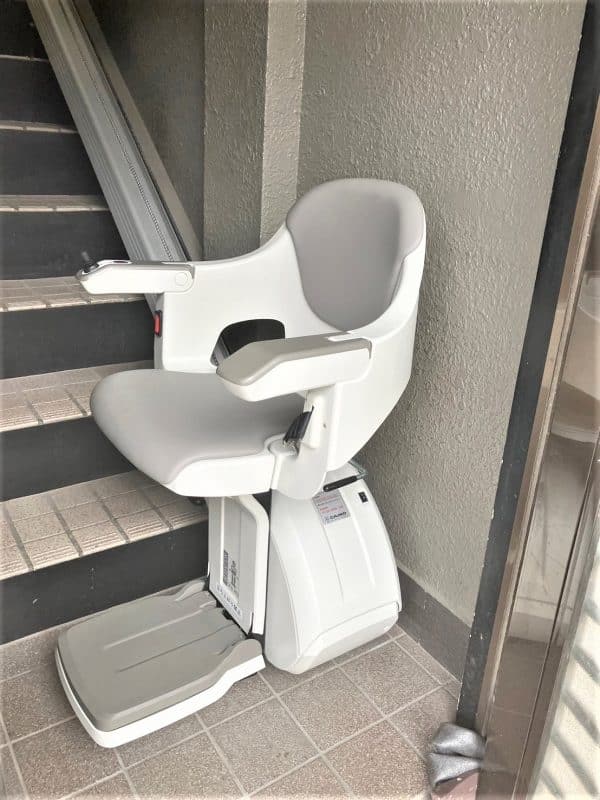 階段昇降機、階段リフト、福祉用具