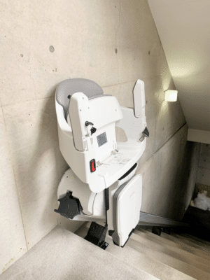 階段昇降機、階段リフト、福祉用具