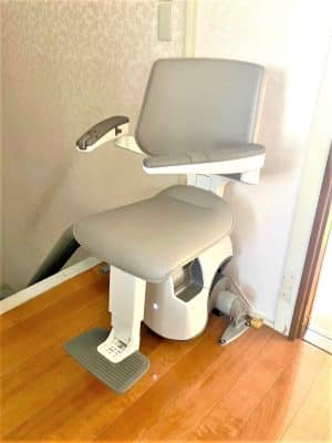 階段昇降機、階段リフト、福祉用具