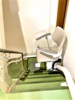 階段昇降機、階段リフト、福祉用具