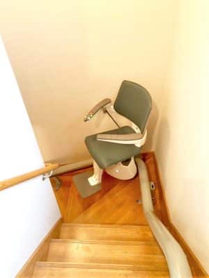 階段昇降機、階段リフト、階段、福祉用具