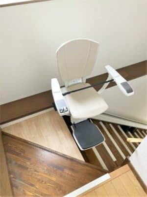 いす式階段昇降機、階段リフト、階段、福祉用具