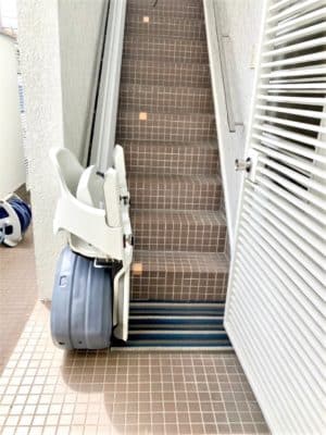 階段昇降機、昇降リフト、階段リフト、福祉用具