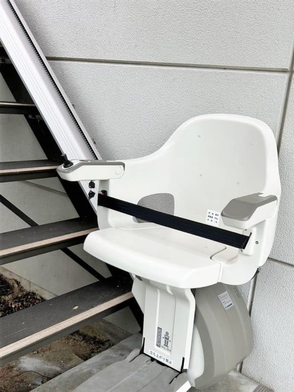 階段昇降機、階段リフト、福祉用具