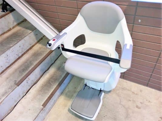 階段昇降機、階段リフト、福祉用具