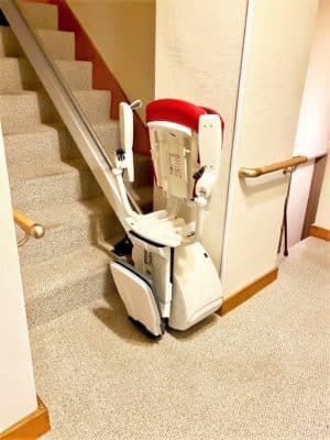階段昇降機、階段リフト、福祉用具