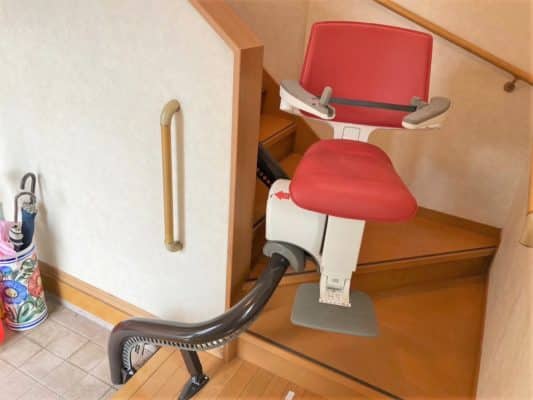 階段昇降機、階段リフト、福祉用具