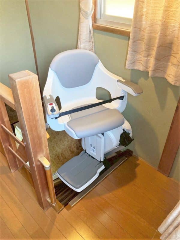 階段昇降機、階段リフト、福祉用具