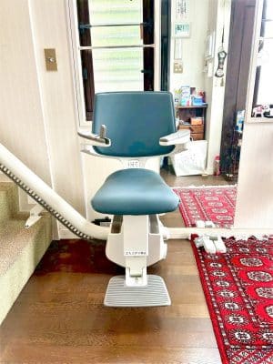 階段昇降機、階段リフト、福祉用具