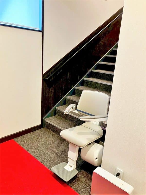 いす式階段昇降機、階段リフト、福祉用具