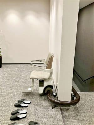 いす式階段昇降機、階段リフト、福祉用具