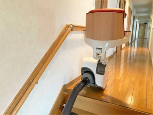 階段昇降機、階段リフト、福祉用具