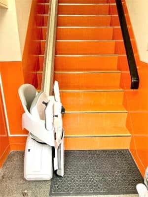 階段昇降機、階段リフト、福祉用具