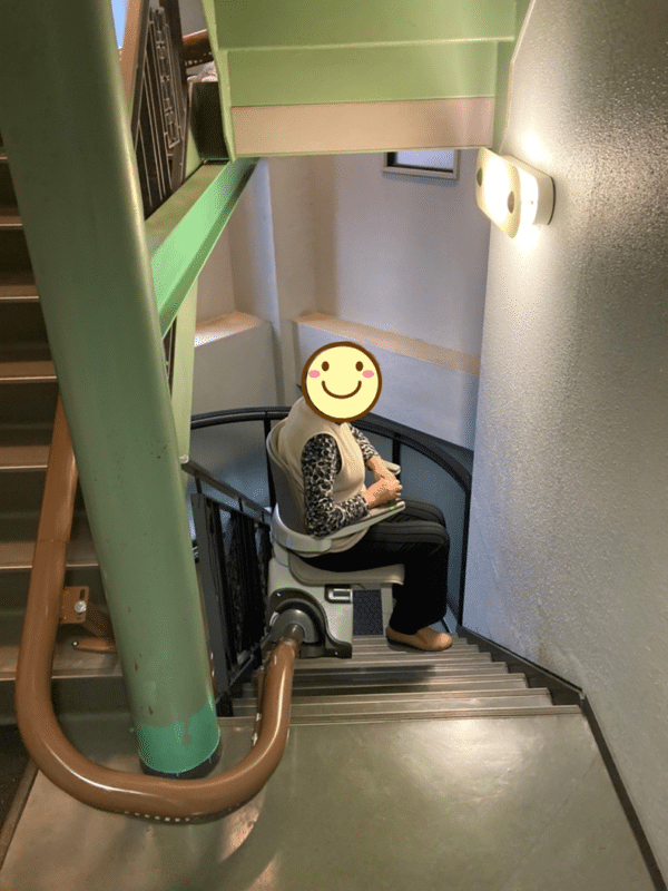 階段昇降機 屋内用曲線型 S200