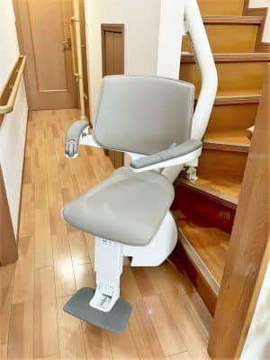 階段昇降機、階段リフト、福祉用具