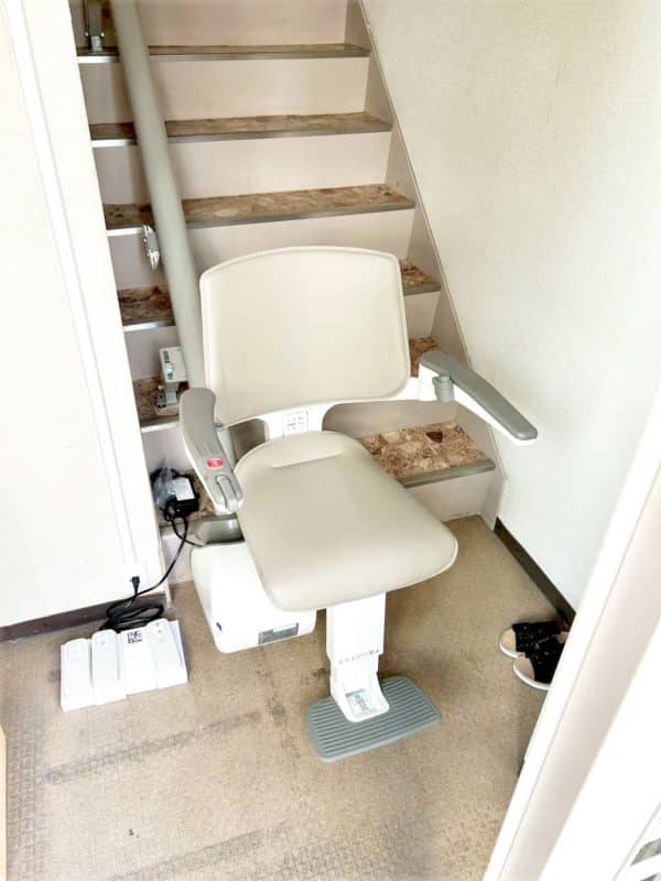 階段昇降機、階段リフト、福祉用具