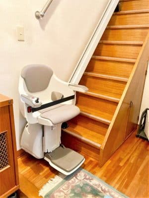 階段昇降機、階段リフト、福祉用具