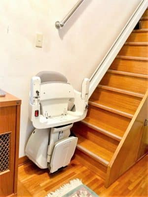 階段昇降機、階段リフト、福祉用具