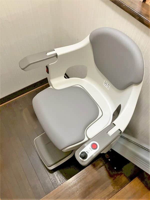 階段昇降機、階段リフト、福祉用具