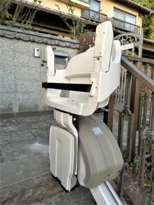 階段の登り降りが楽になる福祉用具。階段昇降機。階段リフト。